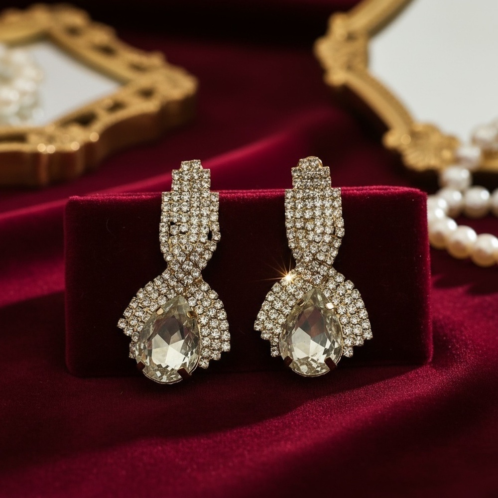 Vintage Gold Tone Paparazzi Rhinestone earrings